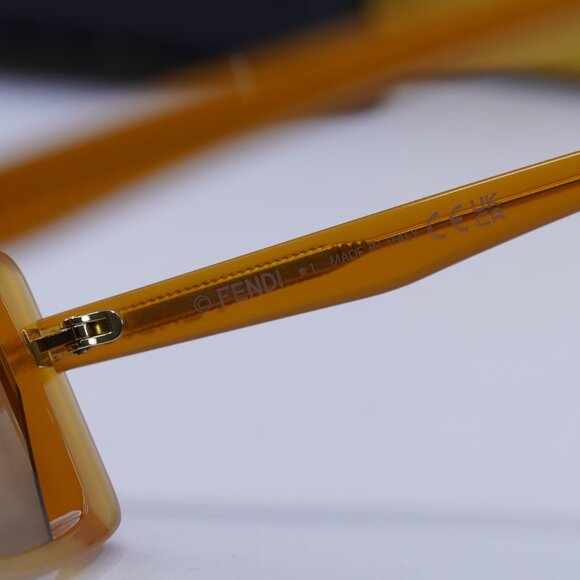 Final Price! Fendi FE40164I 44J Sunglasses main image 9
